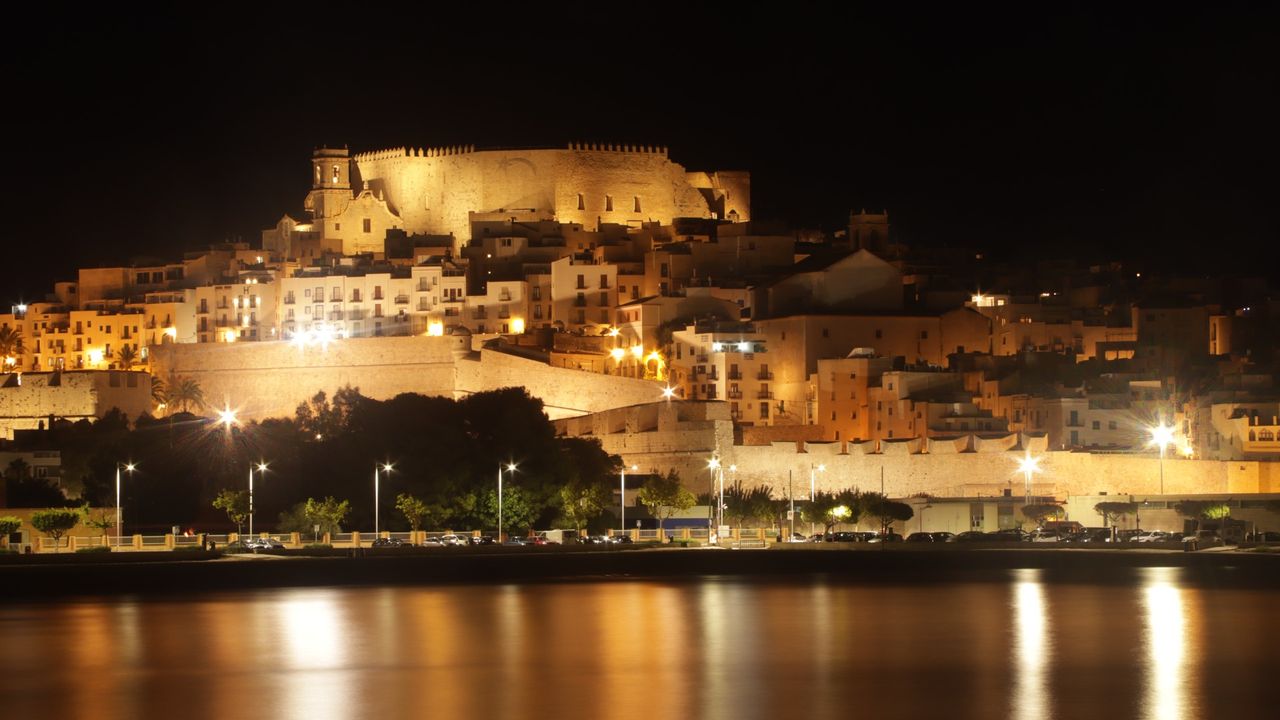 Peñíscola a pie: así es su free tour entre murallas, leyendas y vistas al mar