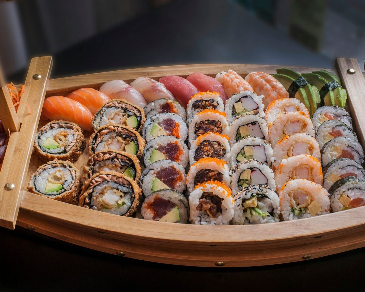 Sushi. Foto: <a href="https://unsplash.com/@deram31?utm_source=Hoy%20Apps&utm_medium=referral" target="_blank" rel="noopener">Riccardo Bergamini</a> (<a href="https://unsplash.com/photos/food-photography-of-varieties-of-sushies-O2yNzXdqOu0?utm_source=Hoy%20Apps&utm_medium=referral" target="_blank" rel="noopener">Unsplash</a>)