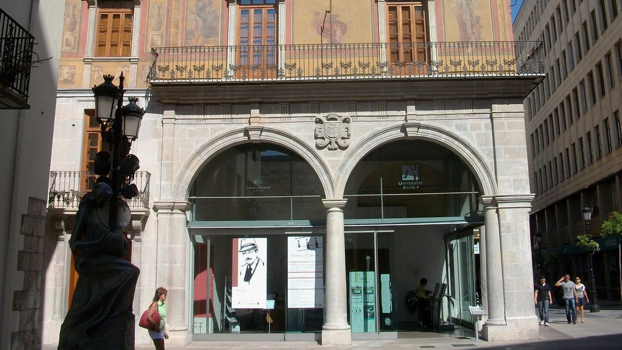 Brujas, memoria y fotografía en la Llotja del Cànem